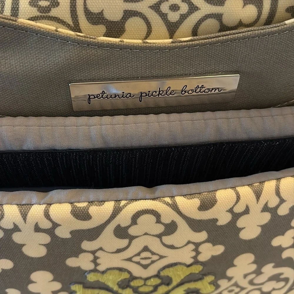 Petunia Pickle Bottom city carryall diaper computer bag very spacious waterproof